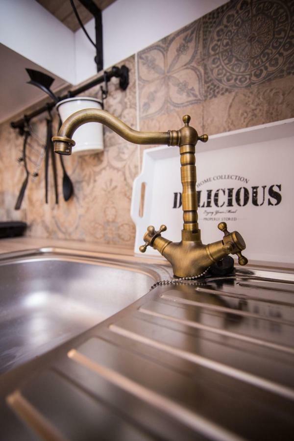 Izabella Vintage Style Apartment Budapest Exterior photo
