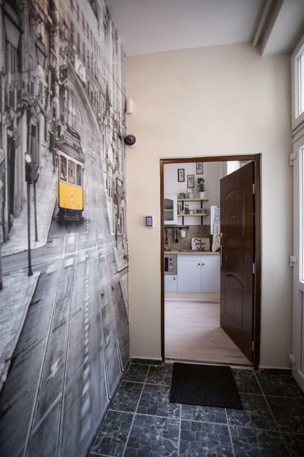 Izabella Vintage Style Apartment Budapest Exterior photo